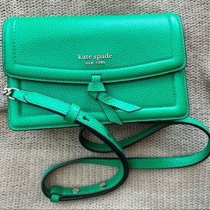 Kate Spade Knott flap crossbody in Yuca Green
